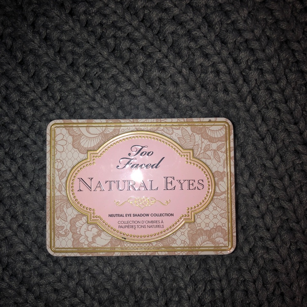 Eyeshadow palette